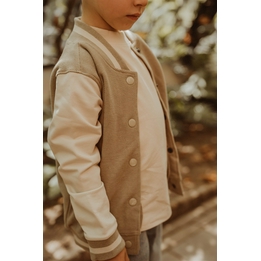 Overview image: Vest Daily7